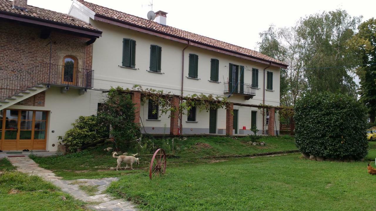 Agriturismo Cascina Poscallone 아비아테그라소 외부 사진