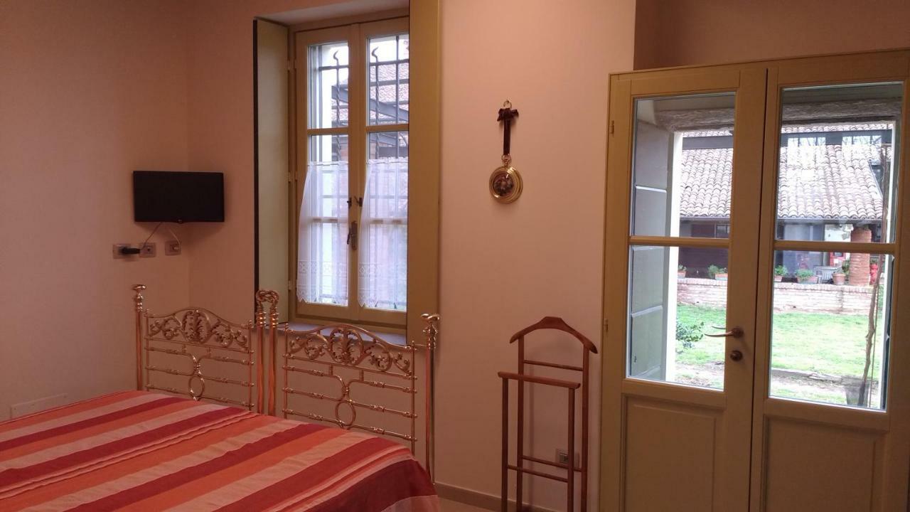 Agriturismo Cascina Poscallone 아비아테그라소 외부 사진